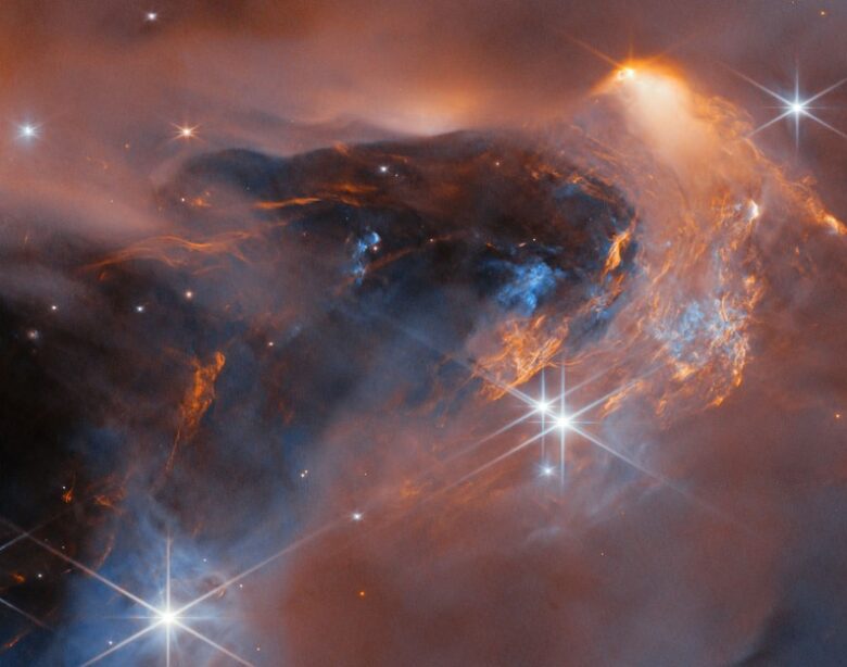 Day 15 of the Space Telescope Advent Calendar 2024: Glowing from within