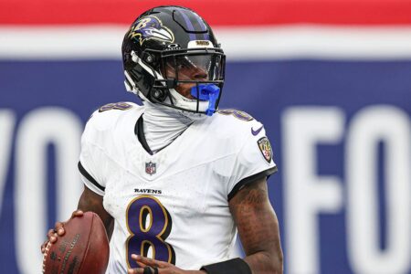 Ravens star Lamar Jackson scores five touchdowns to destroy Giants