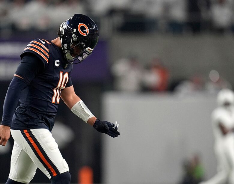 Hall of Fame quarterback worried Caleb Williams might lose ‘confidence’ amid Bears’ disastrous season