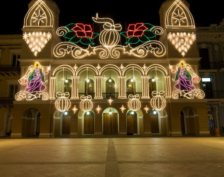 The Christmas season in Puerto Rico lasts for more than a month. With singing and lights illuminating the streets from December to January.