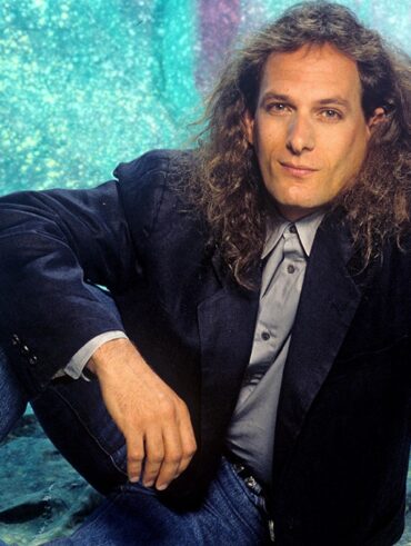 Michael Bolton shares new family photo amid brain tumor diagnosis