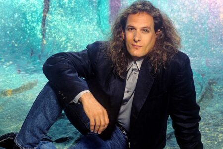 Michael Bolton shares new family photo amid brain tumor diagnosis