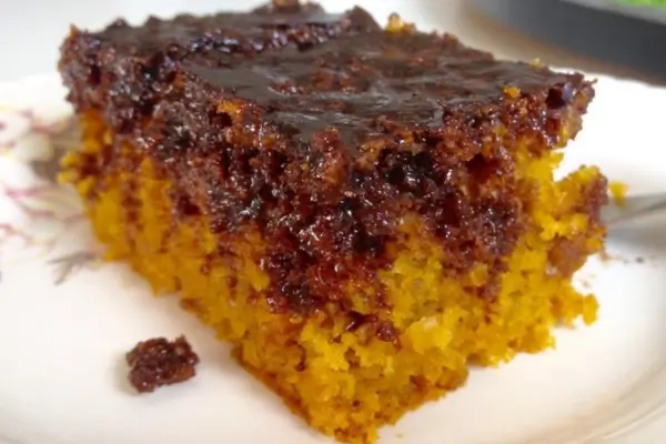 Bolo de Cenoura Fit com Cobertura de Chocolate