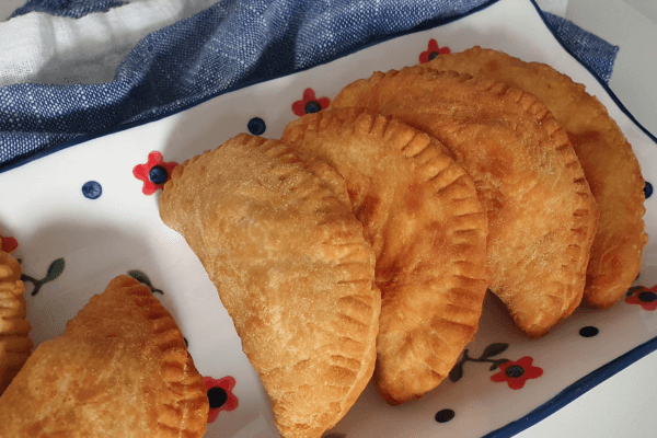 Pastel de Forno com Massa Caseira: Recheio a Gosto!