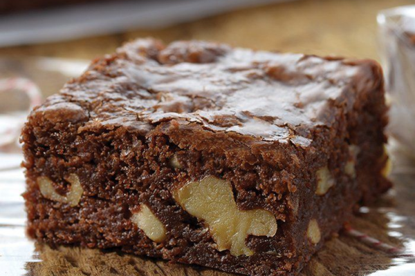 Brownie de Chocolate com Nozes: Receita Simples e Irresistível!