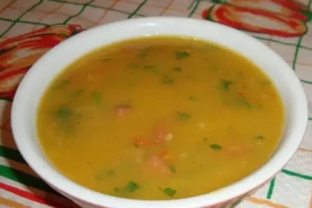 Caldo de Mandioquinha com Bacon: Conforto em Uma Tigela!