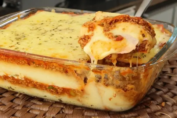 Escondidinho de Carne Moída com Purê de Batata!
