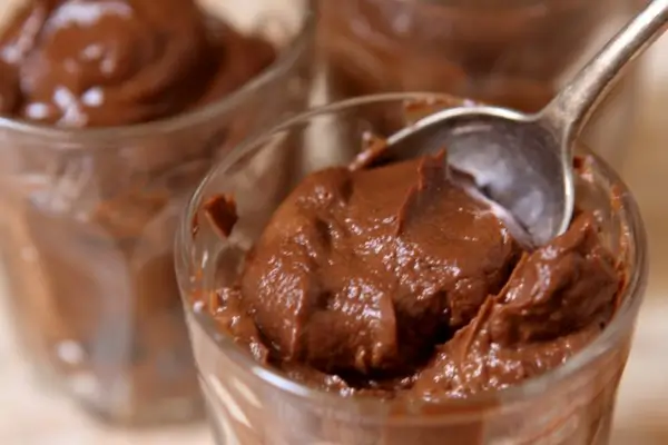 Mousse de Chocolate com Apenas 2 Ingredientes: Rápido e Cremoso!