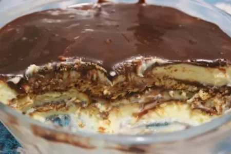 Pavê de Chocolate com Bolacha Maizena: Sobremesa Clássica e Fácil!