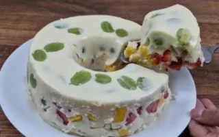 Pudim de Gelatina com Frutas: Colorido e Prático!