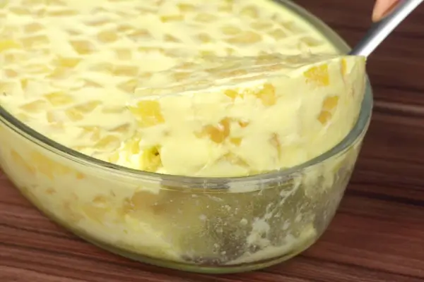 Sobremesa de Abacaxi com Creme: Leve e Refrescante