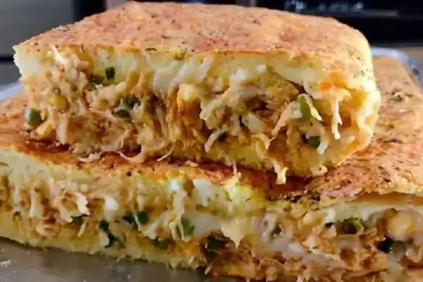 Torta de Frango Cremosa com Massa de Liquidificador