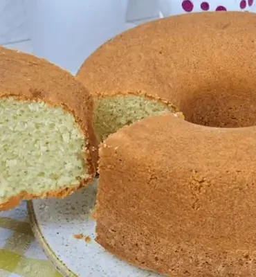 Bolo de Iogurte Super Fofinho: A Receita Mais Fácil que Você Vai Fazer!