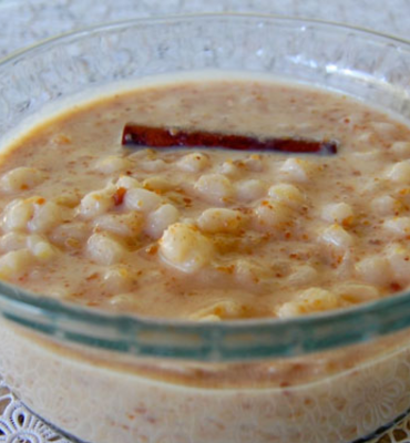 Canjica Cremosa com Leite de Coco e Amendoim!