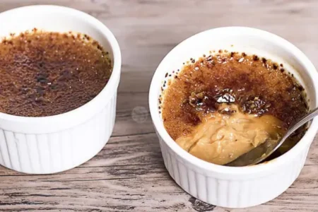 Creme Brûlée Fácil: Uma Receita Clássica sem Mistério!