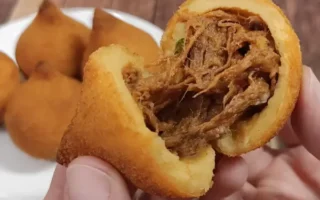 Coxinha de Costela Desfiada Crocante e Suculenta!