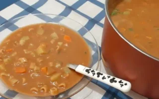 Sopa de Feijão com Macarrão: Receita Simples e Confortante!