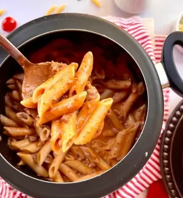 Macarrão de Panela de Pressão: Almoço Pronto em 10 Minutos!